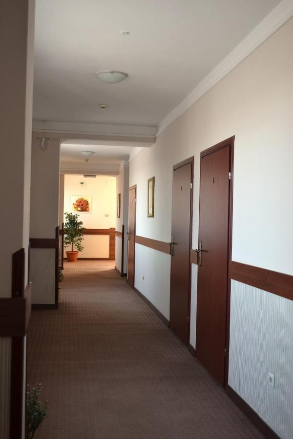 Hotel Perlyna ARS Stryi Bagian luar foto