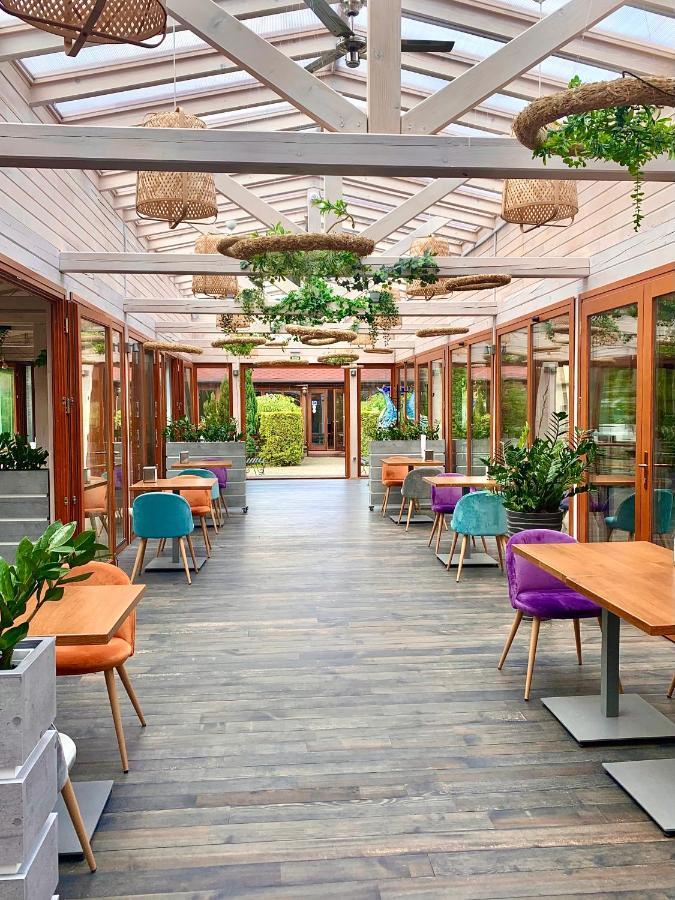 Hotel Perlyna ARS Stryi Bagian luar foto